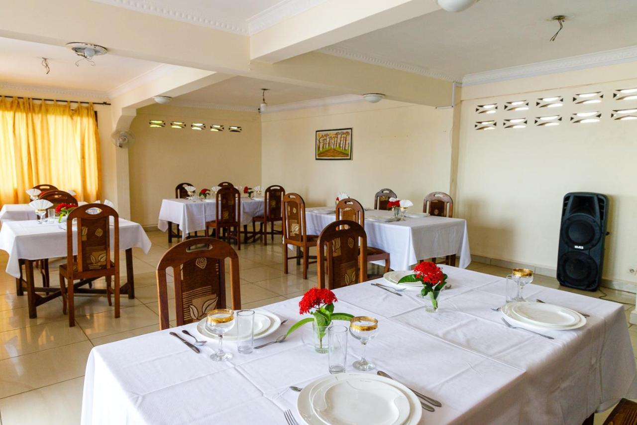 Hotel Melrose Sambava Extérieur photo